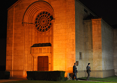 Wicked Literature at the Mausoleum